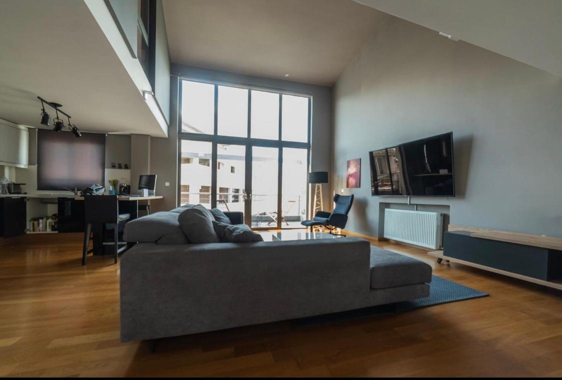Minimal Brand New Loft Next To Subway Apartman Athén Kültér fotó